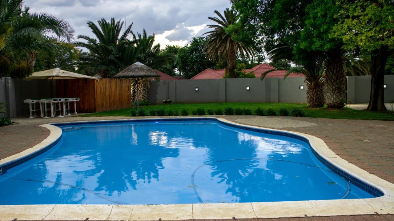 10 Tula Bed & Breakfast Welkom Exterior photo